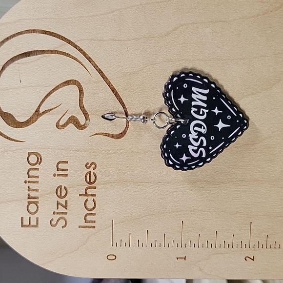 My Favorite Murder Earrings, Stay Sexy and Don't Get Murdered, drop earrings - Picture 3 of 7